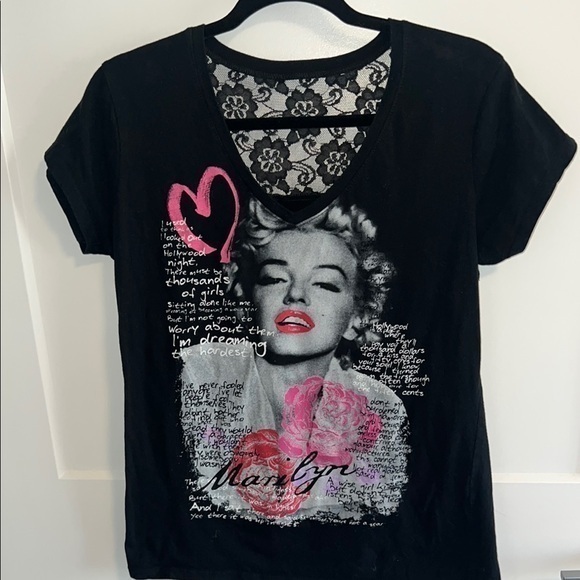 Tops - Black Graphic Tee of Marylin Monroe with Pink Accents - Extra large